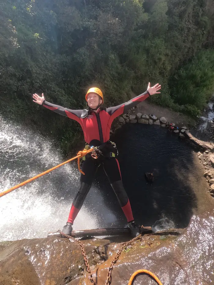 Tour in Ecuador, Canyoning in Chamana Waterfalls in Baños de Agua Santa