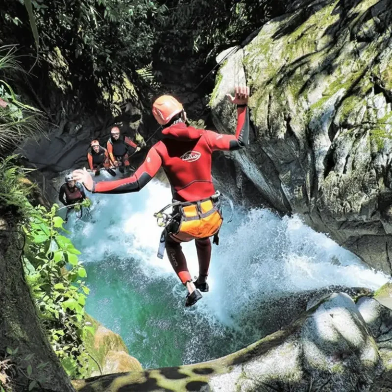 The extreme canyoning in Ecuador, from Baños, Cashaurco